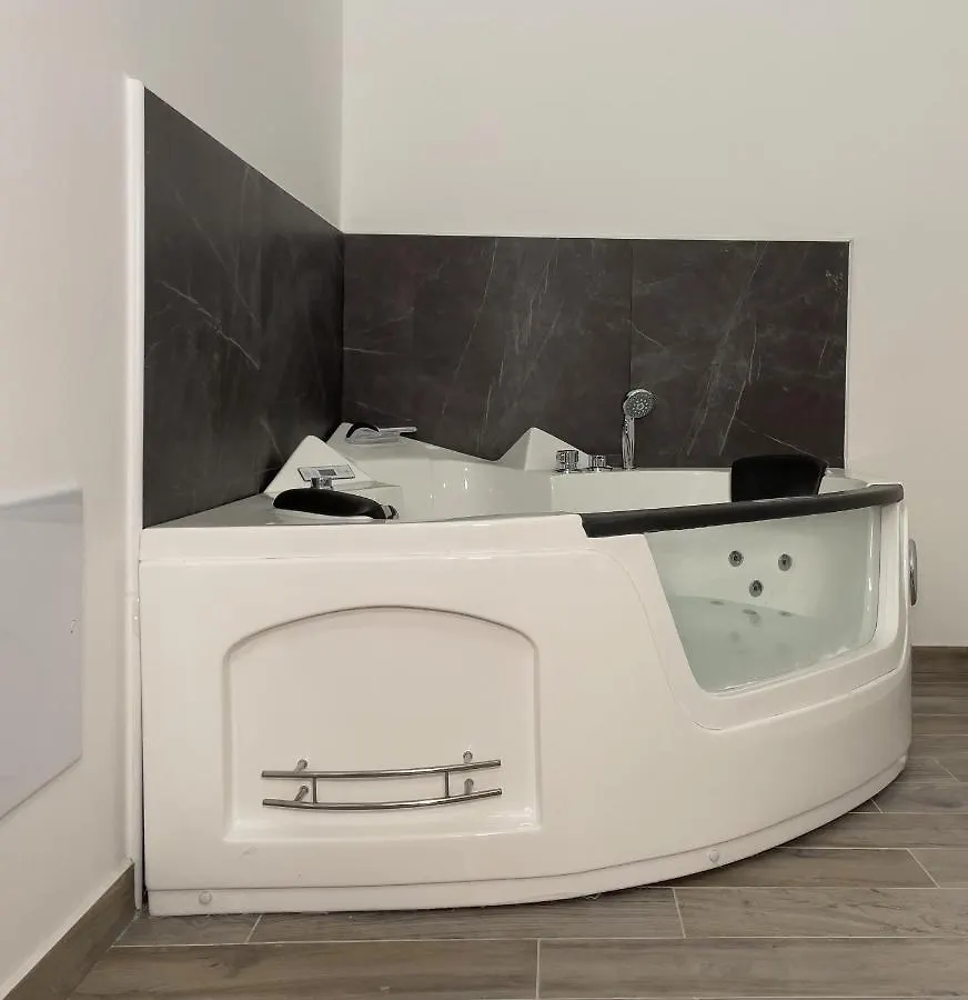 Guest house Notte Rosa Suites & Relax Fornovo di Taro Italy