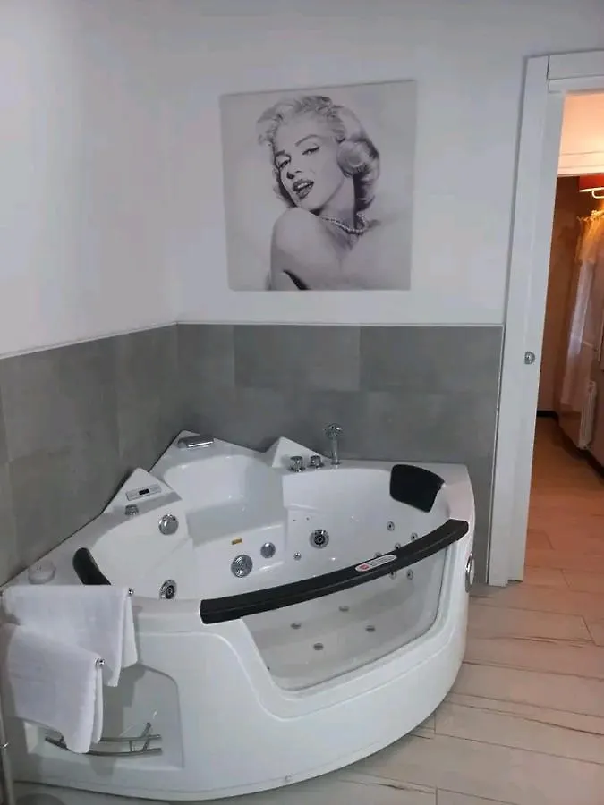 Notte Rosa Suites & Relax Fornovo di Taro 0*,  Italy