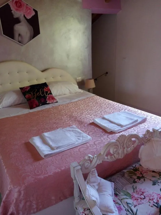 Guest house Notte Rosa Suites & Relax Fornovo di Taro